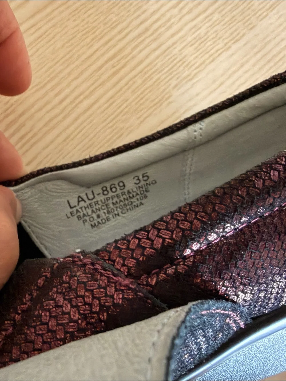 Alegria Lauryn walking clogs in metallic wine size 35